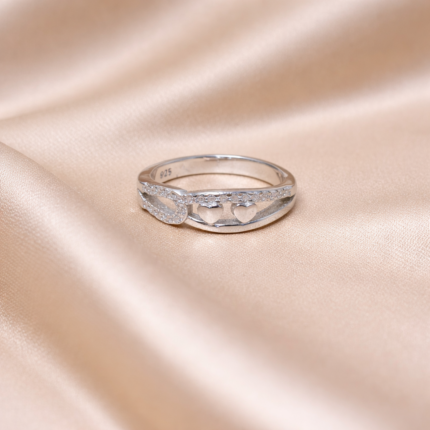 Timeless Elegance: 925 Sterling Silver Swirl Ring