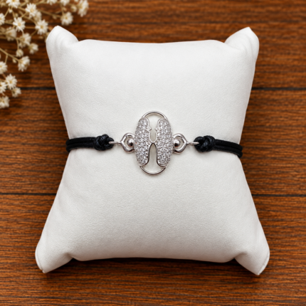 Radiant Silver Splendor: Exquisite Bracelets for Women