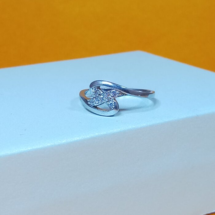 Elegance Embodied: 925 Sterling Silver Ring with Graceful Design