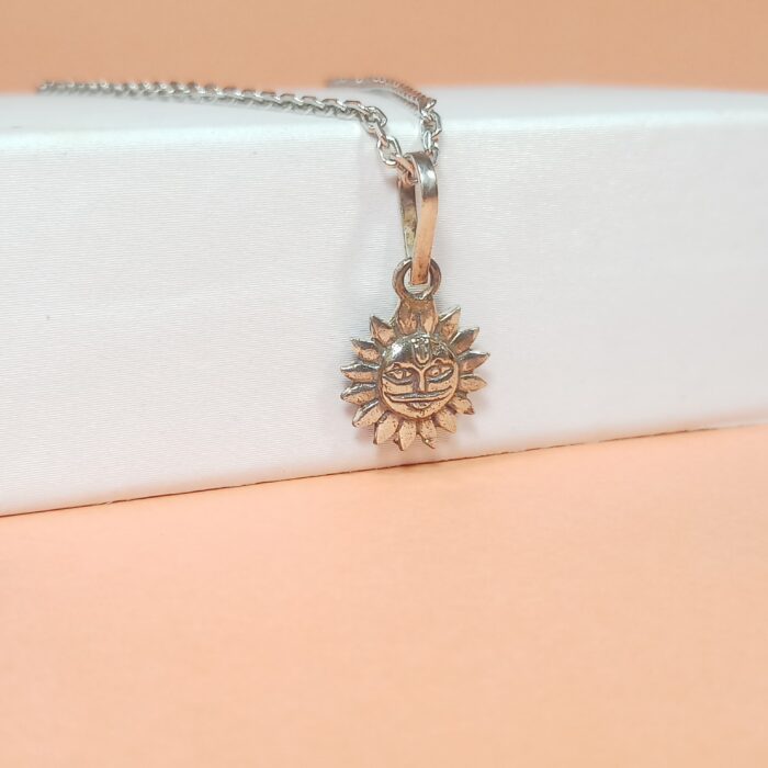 Radiant Surya Pendant - Embrace Solar Power and Vitality