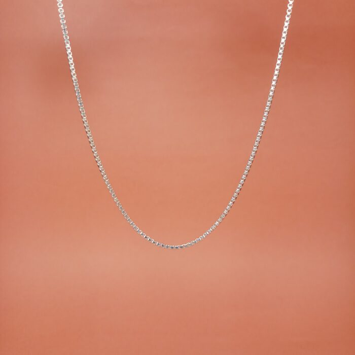 Stunning Silver Chain for Versatile Elegance