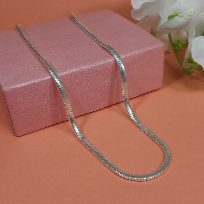 Elegant Silver Chain for Timeless Style