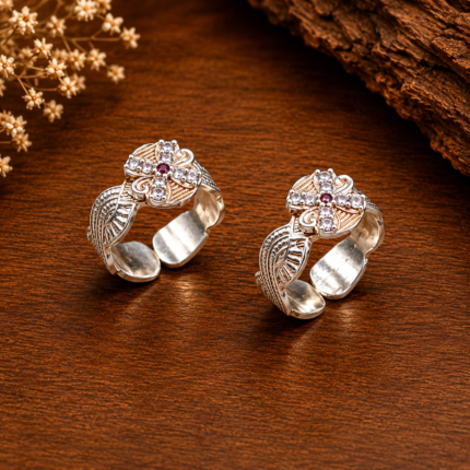 Ethereal Elegance: Silver Toe Ring for Graceful Adornment