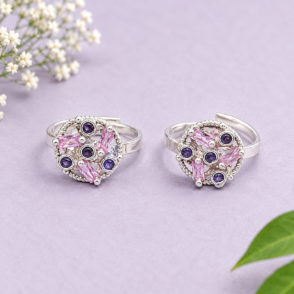 Twinkling Trinket: Silver Toe Ring for Delicate Glamour