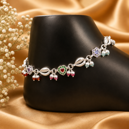 Melodious Beauty: Silver Payal with Shankh Shell Embellishments