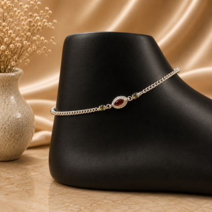 Featherlight Finesse: Silver Lightweight Payal