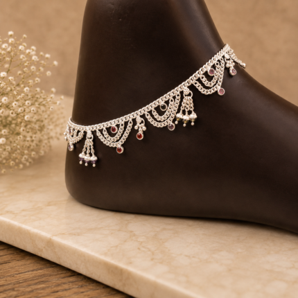Elegance in Motion: Beautiful Silver Payal