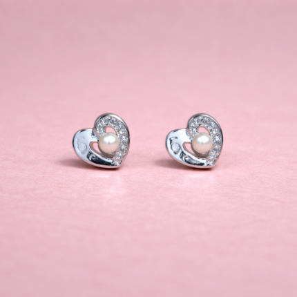 Chic Classics: Discover Our Timeless Tops Collection
