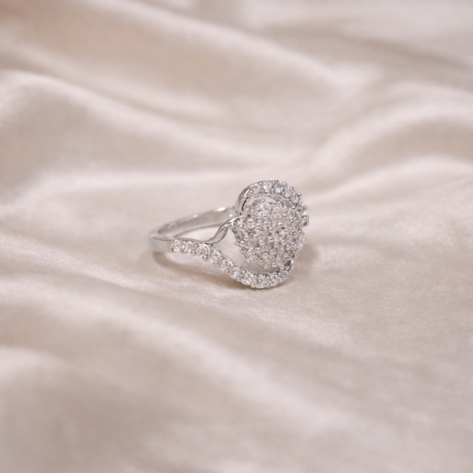 Timeless Elegance: 925 Sterling Silver Ring with Intricate Detailing