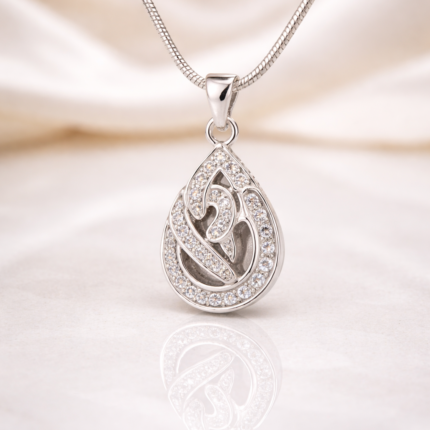 Radiant Reverie: Embrace Timeless Beauty with Our Exquisite Pendants
