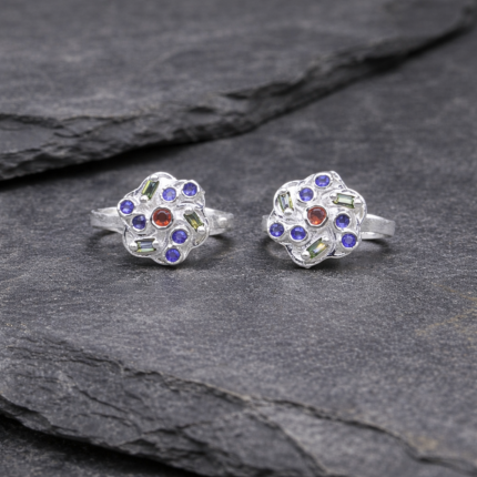 Dazzling Essence: Silver Toe Ring for Effortless Chic