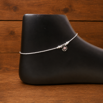 Radiant Silver Anklet: A Timeless Emblem of Elegance