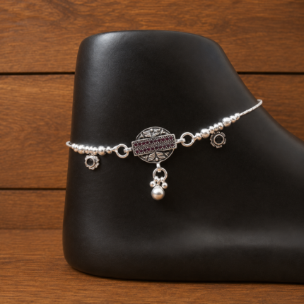 Royal Silver Anklet: Regal Adornment for Timeless Beauty