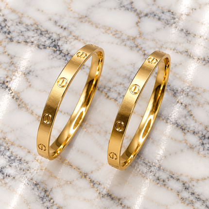 Golden Elegance: Exquisite Kangan with Gold Polish