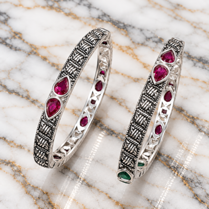 Timeless Glamour: Explore Our Exquisite Kangan Collection