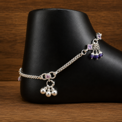 Radiant Elegance: Silver Payal with Sparkling Cut Stone Embellishments