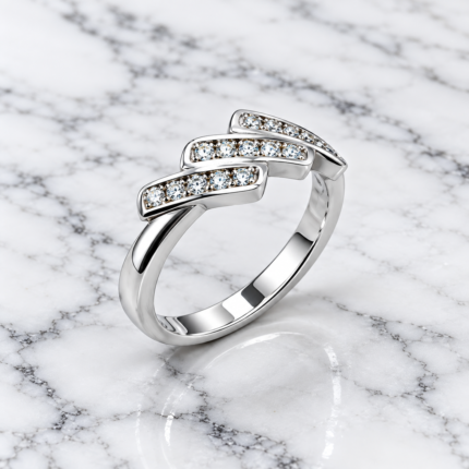 Ethereal Beauty: Sterling Silver 925 Ring with Sparkling Gem