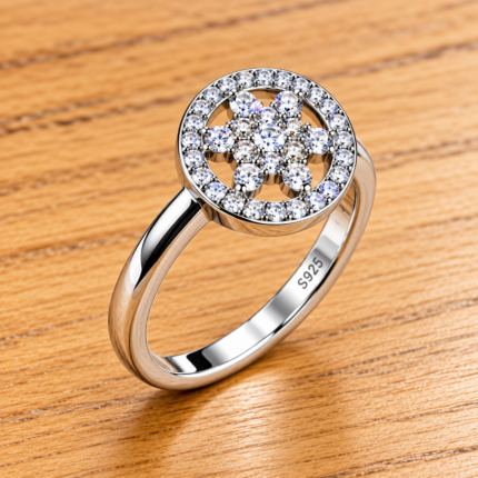 Classic Elegance: 925 Sterling Silver Ring with Timeless Appeal
