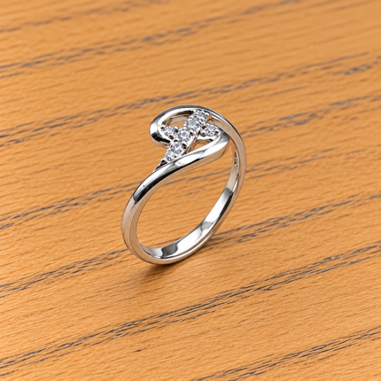 Elegance Embodied: 925 Sterling Silver Ring with Graceful Design
