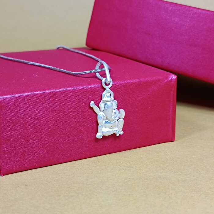 Divine Blessings: Silver Lord Ganesha Pendant - Symbol of Wisdom and Prosperity