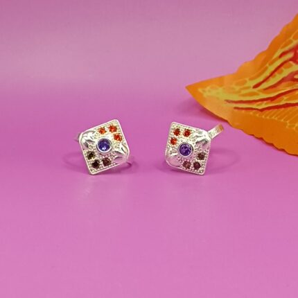Sundrop Serenity: Silver Toe Ring with Purple Stone