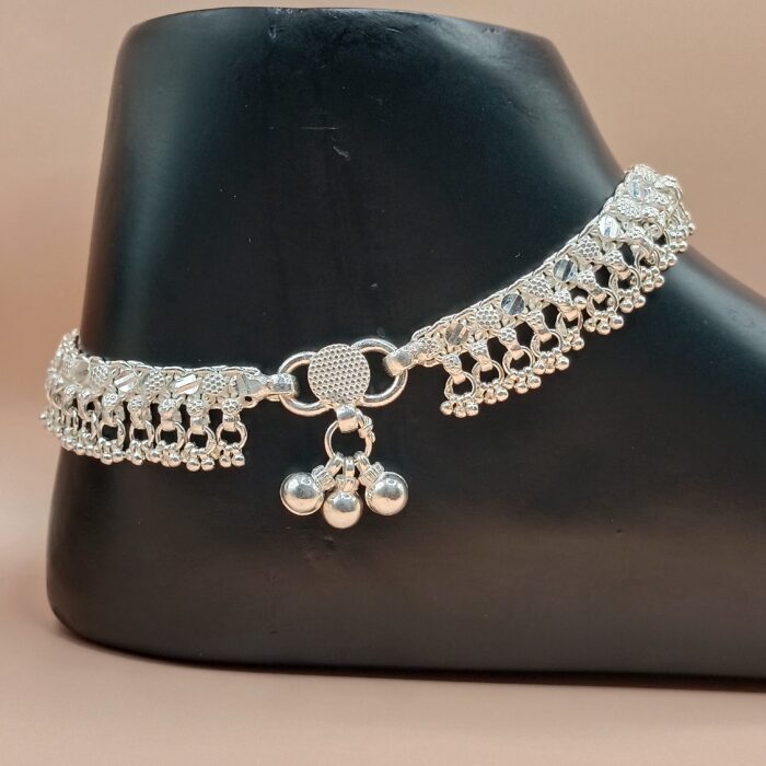 Divine Adornments: Payal Collection Inspired by Indian Tradition