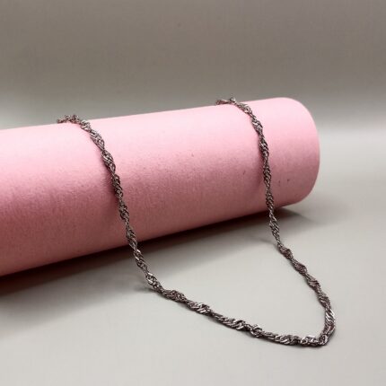 Radiant Silver Chain : Discover Timeless Elegance