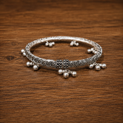 Echoes of Tradition: Oxidized Leg Kada with Ghungroo