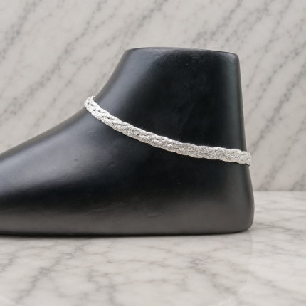 Twinkling Tempo: Silver Payal for Graceful Rhythms