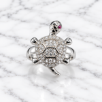 Silver Turtle Ring: Elegance in Motion