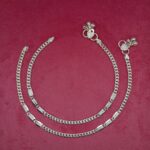 Elegant Silver Payal with Intricate Design