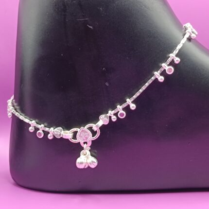 Silver Payal with Timeless Elegance
