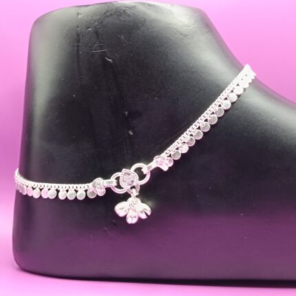 Silver Symphony: Artisan-Crafted Payal for Eternal Grace
