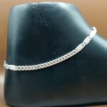 Elegant Silver Payal with Intricate Design