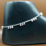 Radiant Reverie: Silver Payal with Intricate Detailing