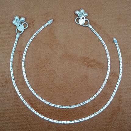 Serene Silver Symphony: Exquisite Payal with Timeless Charm