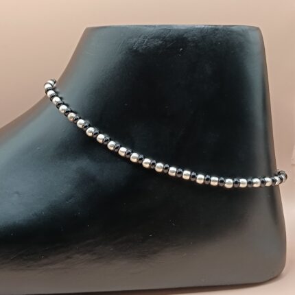 Silver Splendor: Handcrafted Payal for Timeless Elegance