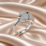 Modern Silver Radiance: The Essential Trendy Ring