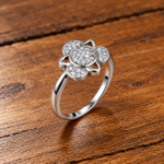 Modern Silver Radiance: The Essential Trendy Ring