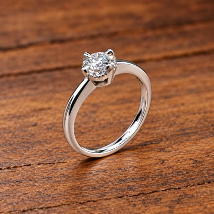 Sleek Sterling Silver Statement Ring: Modern Elegance