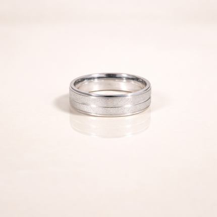 Sleek Silver: Minimalist Thumb Ring