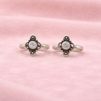 Elegance in Silver: 925 Silver Bichiya