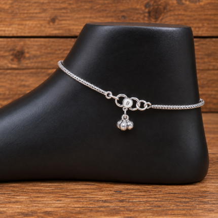 Silver Serenade: Sterling Silver Payal Ensemble