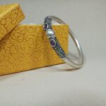 Elegant Aura: Silver Ladies' Kada