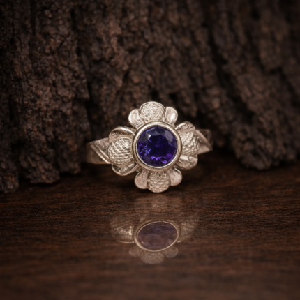 Ethereal Moonlight: Silver Ring with Intricate Design