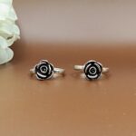 Blooming Beauty: Sterling Silver Rose Toe Ring