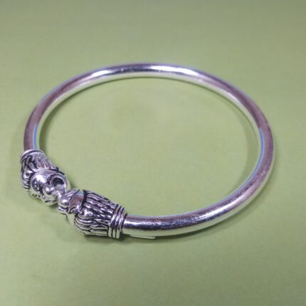 Silver Serenity: Intricately Designed Bracelet