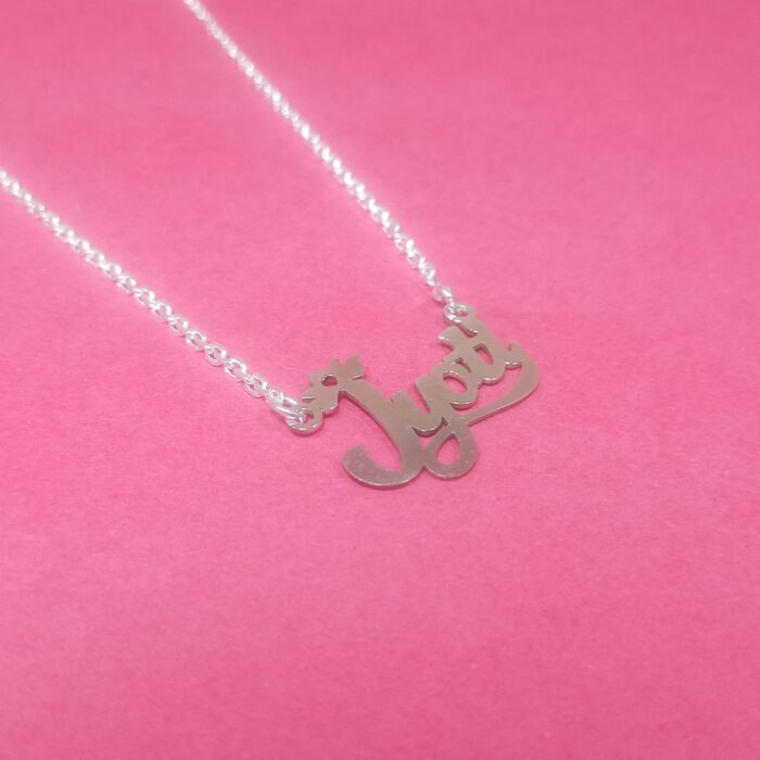 Personalized Charms: Crafted Chain Pendants for Your Unique Story