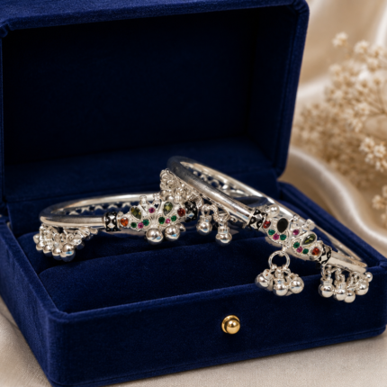 Silver Serenity: Ornate Leg Kada