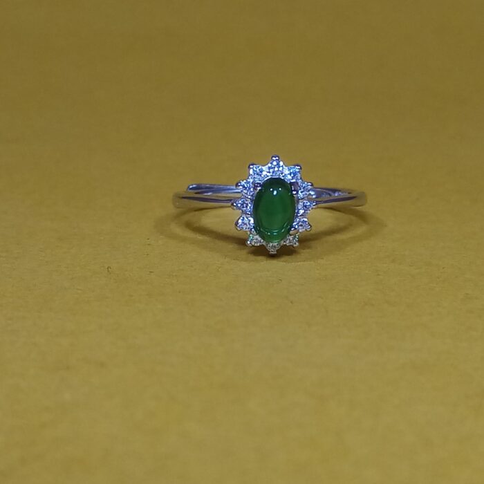 Enchanting Silver 925 Green Stone Ring